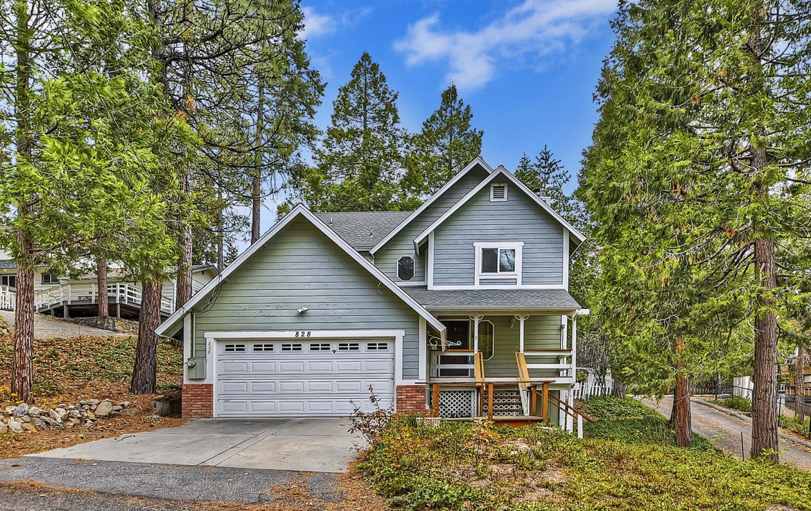 The Perfect Lake Arrowhead Home! Go Lake Arrowhead